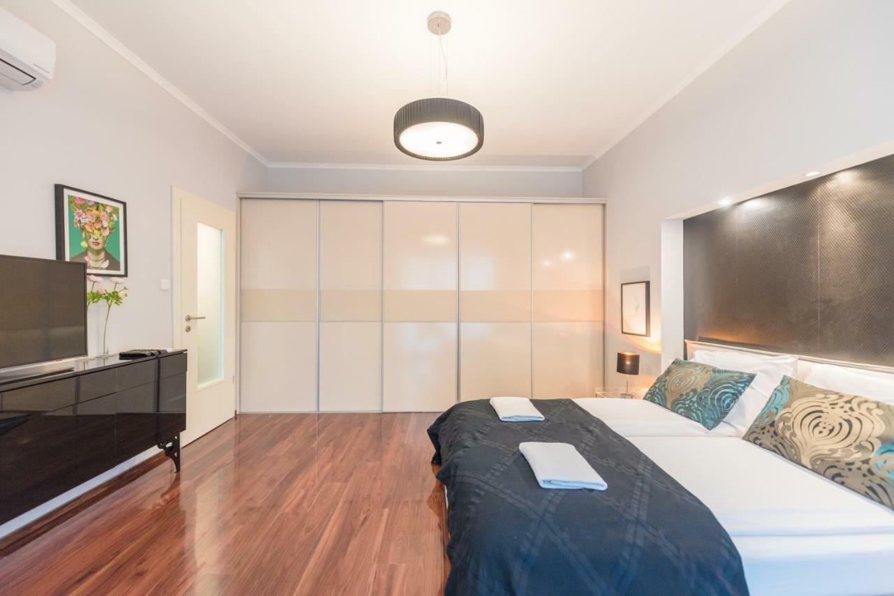 Oasis Apartments - Liberty Bridge Budapest Bagian luar foto